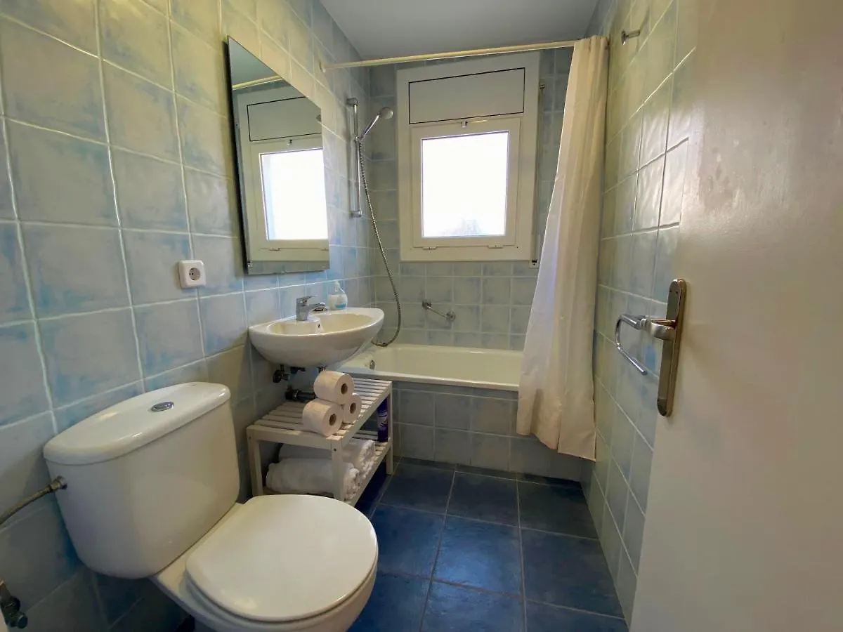 Apartamentos Aquarium. 150 Metros Playa. Roses Hiszpania